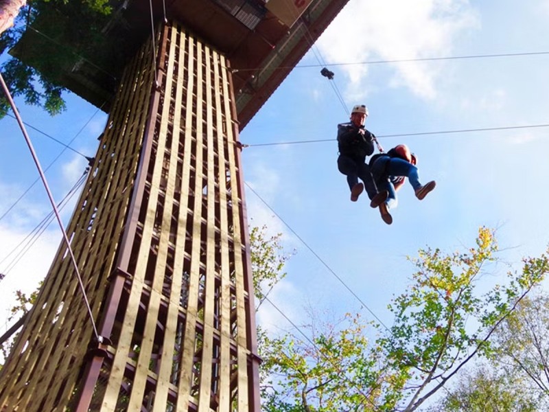Bungee jumping for two from 30 meters in Wales, UK