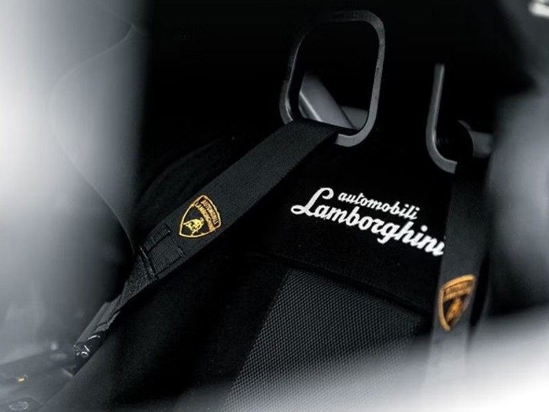 Drive a Lamborghini Huracan Super Trofeo, in Hertfordshire