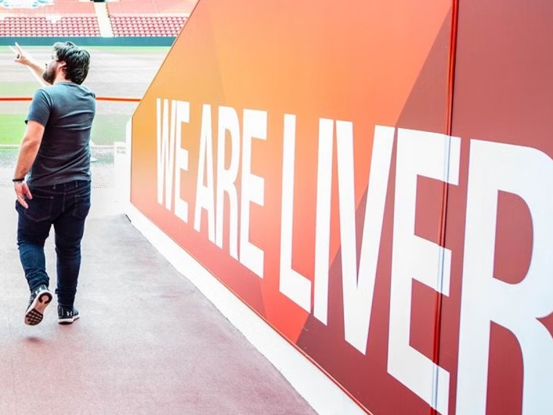 Turul Stadionului LFC si Q&A cu legenda Liverpool FC, in Merseyside
