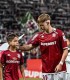 Player Escort - intra pe teren alaturi de jucatorii echipei Rapid, pe stadionul Giulesti