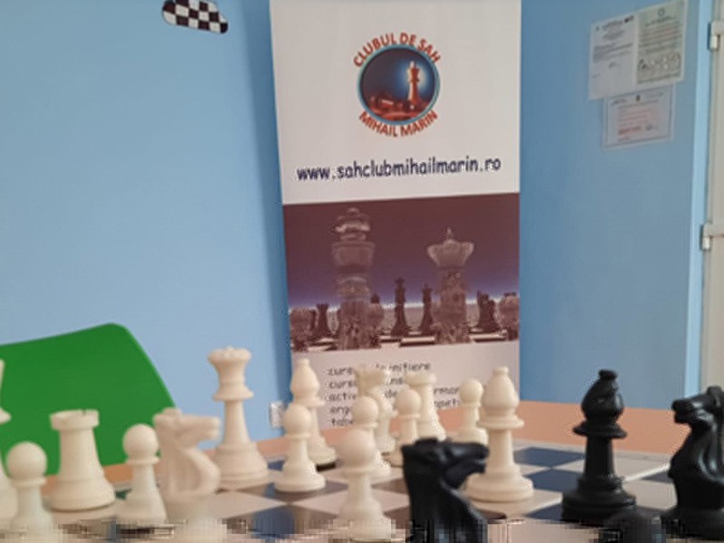 Online chess lessons for children
