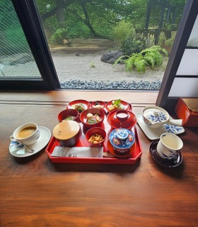 Japanese art courses in Bucharest: Calligraphy / Tea Ceremony / Gastronomy / Culture / Kimono