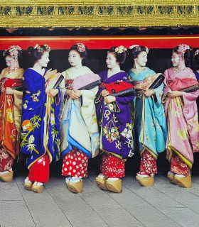 Cursuri de arta japoneza in Bucuresti: Caligrafie / Ceremonia ceaiului / Gastronomie / Cultura / Kimono