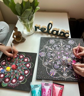 Atelier art-terapie de creat Mandale in puncte, in Bucuresti