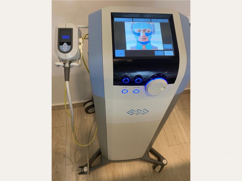 Treatment with BTL Exilis Elite in Iasi - reduces wrinkles, blurs dark circles and increases lip volume