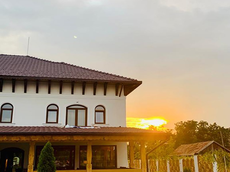 Adrenaline vacation in Gorj: 2 nights at the mansion and ATV or 4x4 ride