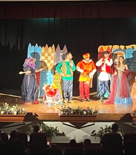 Financial education for children through a play