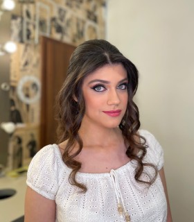 Glow at the event with a professional makeup in Bucharest