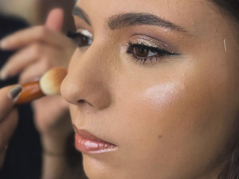 Be your own Make-up Artist - Self Make-up Course