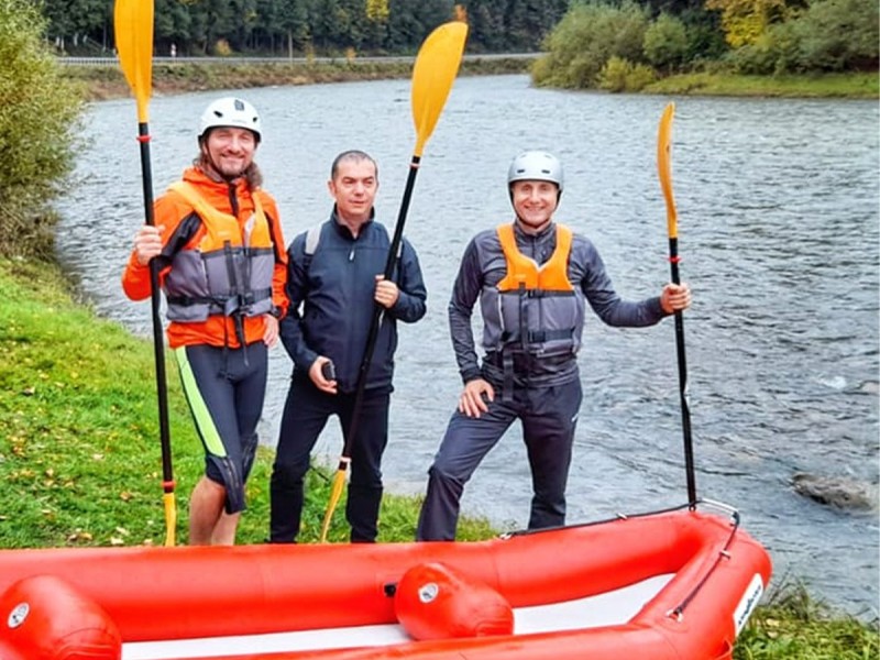 Vacanta de 3 nopti la Glamping in Bucovina, cu Mega Tiroliana, Rafting sau Caiac, Tir cu arma si Drumetie