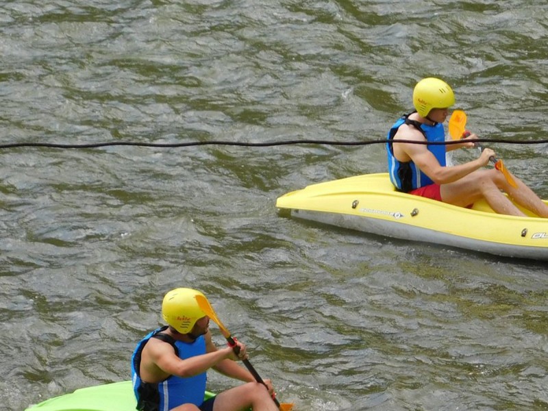 Vacanta de 3 nopti la Glamping in Bucovina, cu Mega Tiroliana, Rafting sau Caiac, Tir cu arma si Drumetie