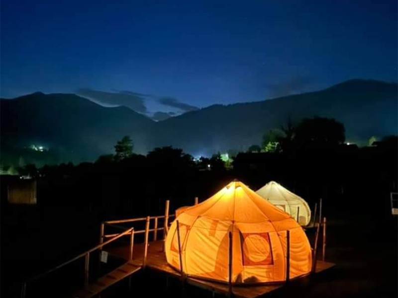 Vacanta de 3 nopti la Glamping in Bucovina, cu Mega Tiroliana, Rafting sau Caiac, Tir cu arma si Drumetie