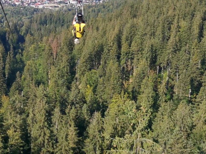 Mega Tiroliana Bucovina - Adventure on the largest zip line in Romania