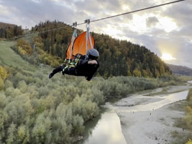 Mega Tiroliana Bucovina - Adventure on the largest zip line in Romania