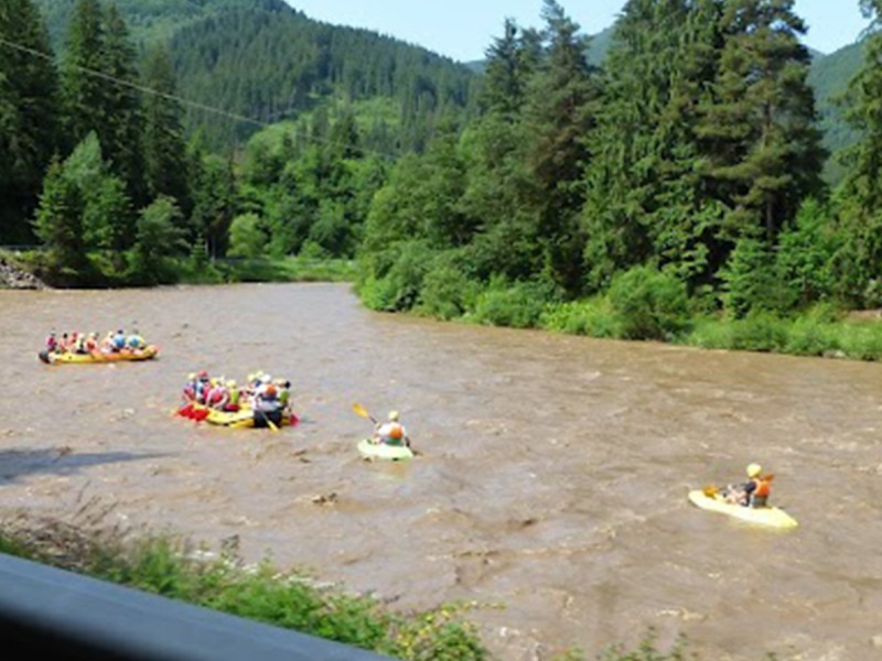 Aventura pe apa - Rafting pe raul Bistrita
