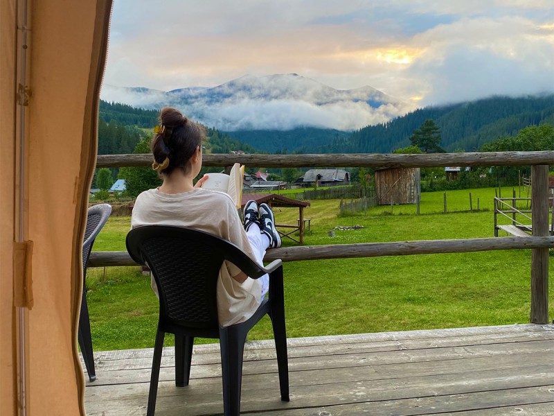 Vacanta de 3 nopti la Glamping in Bucovina, cu Mega Tiroliana, Rafting sau Caiac, Tir cu arma si Drumetie