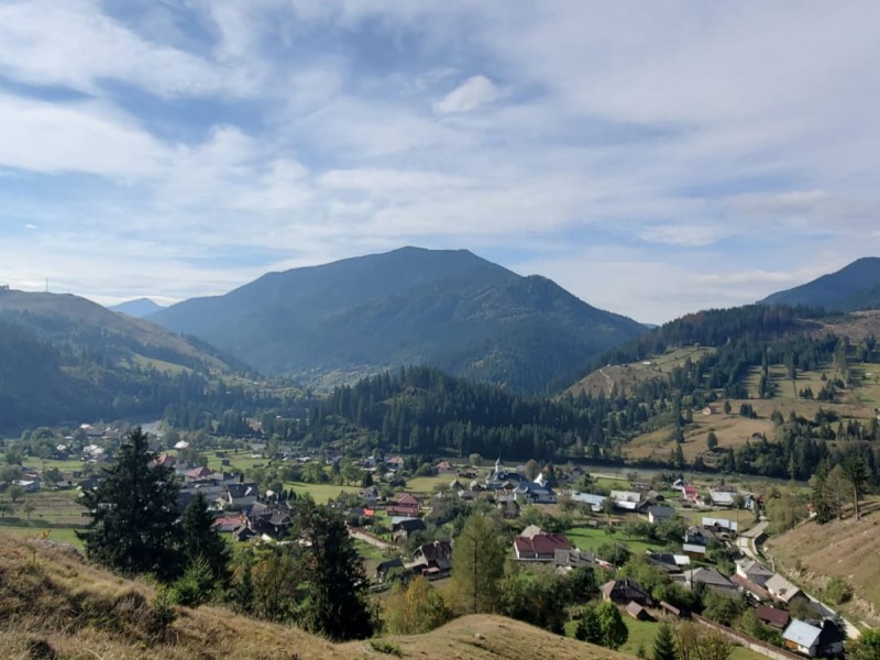 Vacanta de 3 nopti la Glamping in Bucovina, cu Mega Tiroliana, Rafting sau Caiac, Tir cu arma si Drumetie
