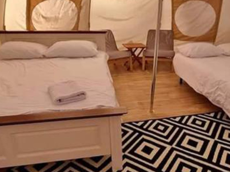 Vacanta de 3 nopti la Glamping in Bucovina, cu Mega Tiroliana, Rafting sau Caiac, Tir cu arma si Drumetie