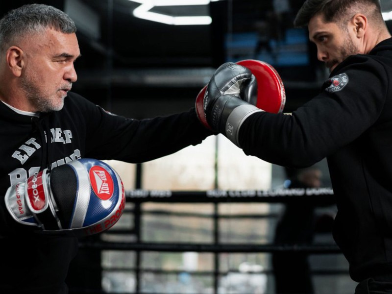 Sesiune individuala de box cu Bili Mustafa, in Bucuresti