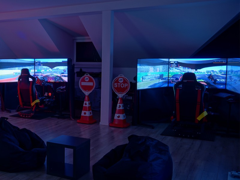 Car racing simulator in Cluj