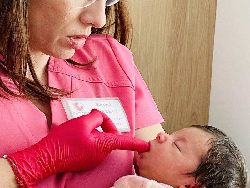 Breastfeeding consultation with Sorana Muresan, online or in Bucharest