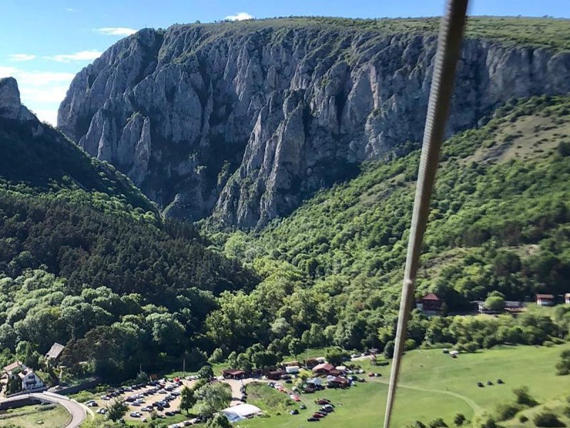 Adrenalina pe Tiroliana din Cheile Turzii