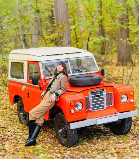 Rent a 1976 Land Rover Series 3 - a classic collector's car in Bucharest