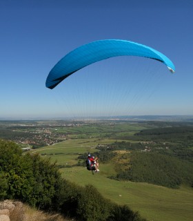 Invata sa fii pilot de parapanta si traieste senzatia zborului in tandem
