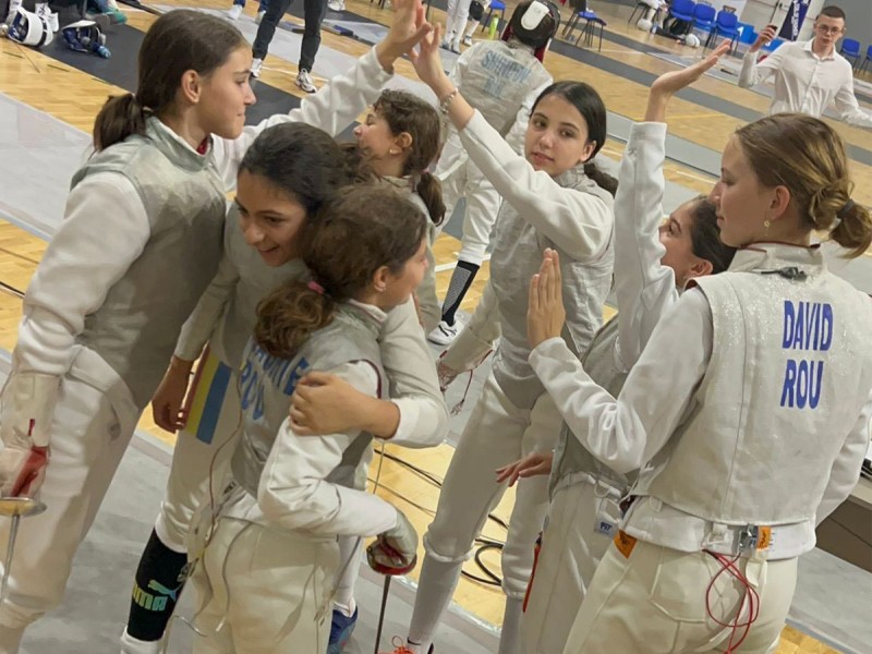 Challenge your friends to a duel at a fencing school in Cluj-Napoca