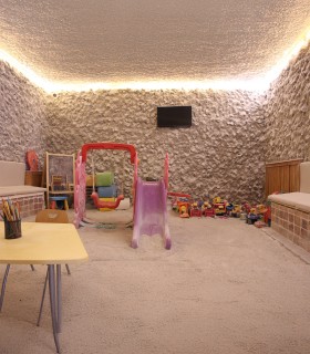 Atelier senzorial de arta cu sare pentru copii, in Bucuresti