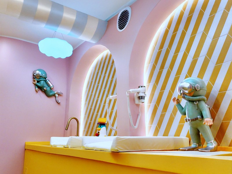 Aquatic gymnastics in a pool dedicated exclusively to your baby, in Bucharest