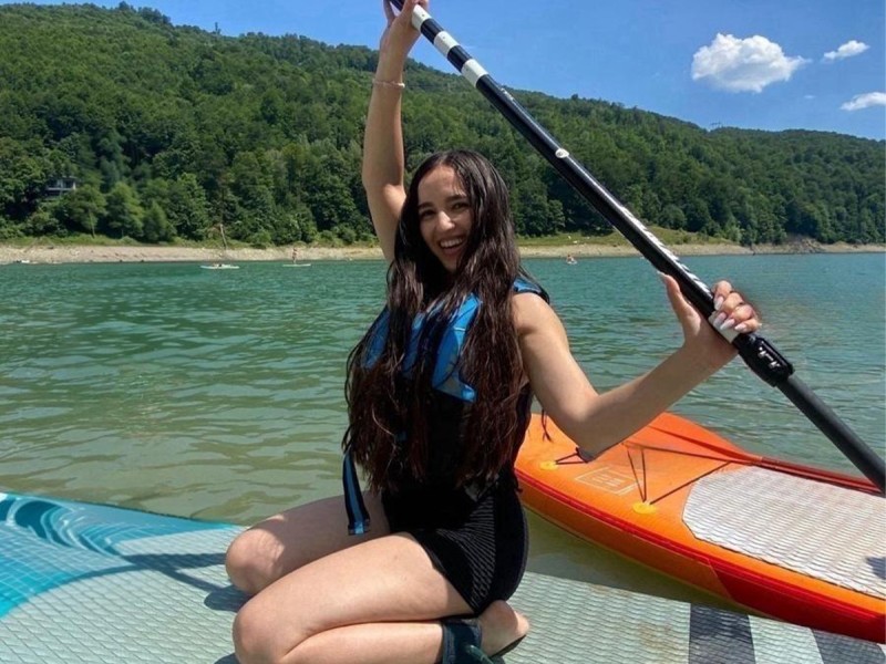 Stand up paddle - vasleste pe placa de surf in delta Neajlovului
