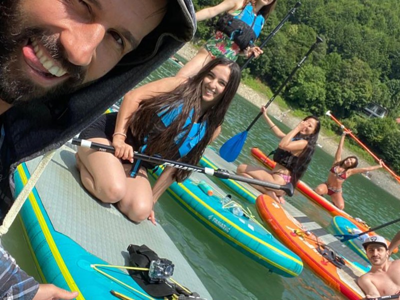 Stand up paddle - vasleste pe placa de surf in delta Neajlovului