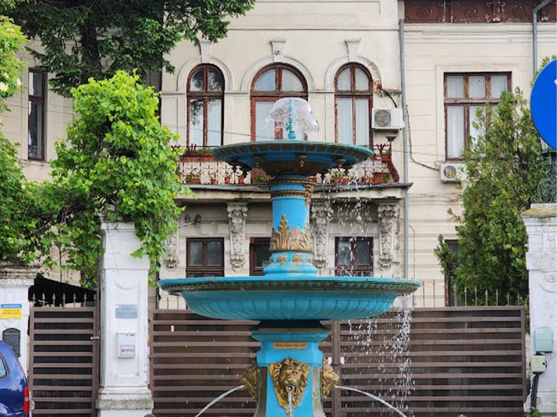 City Break with Personality - Unique tours in Bucharest