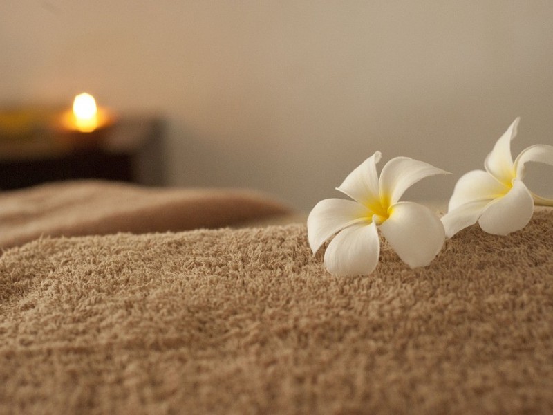 Relaxare la un spa de lux la malul marii