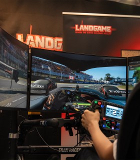 Experimenteaza pilotajul sportiv autentic prin simulator de racing profesional in Cluj