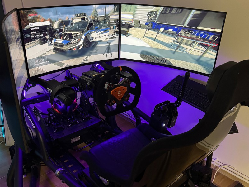 Experimenteaza pilotajul sportiv autentic prin simulator de racing profesional in Cluj