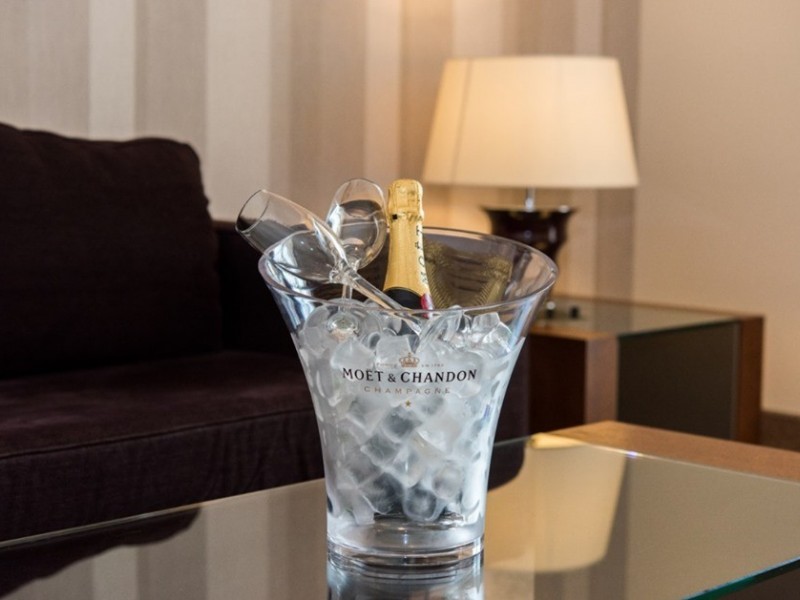 Relaxare la un spa de lux la malul marii