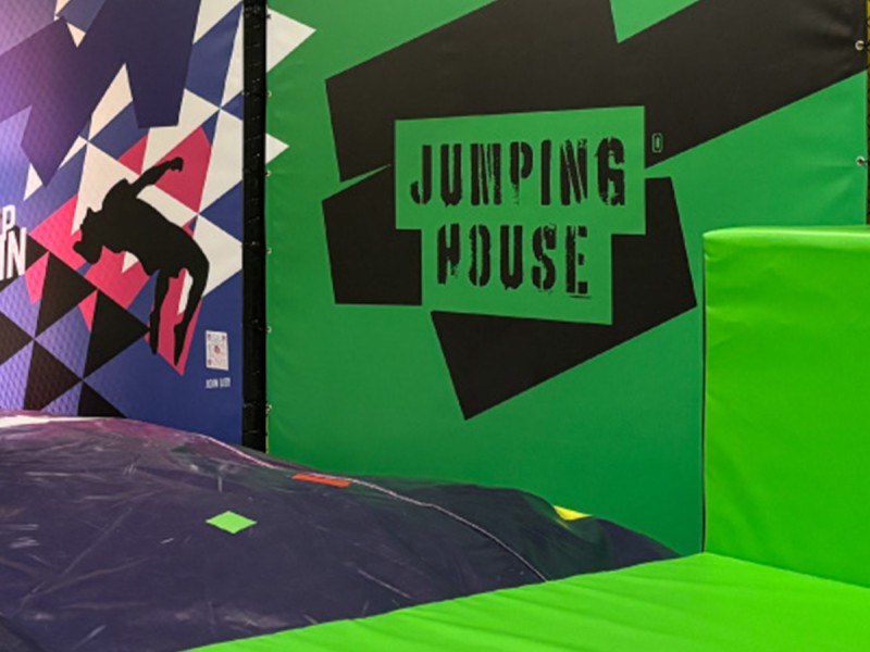 Fun on the trampoline and VR in Oradea