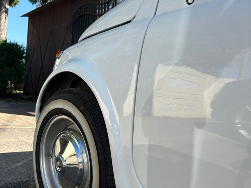 Inchiriaza Fiat 500 vintage pentru cele mai frumoase momente in Bucuresti