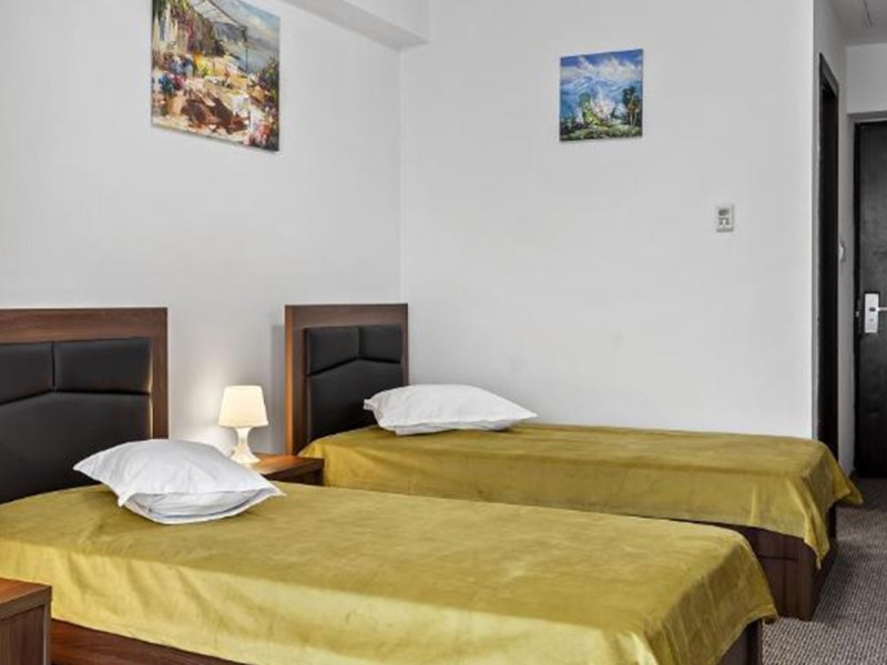 Cazare de exceptie si tur ghidat prin Bucuresti
