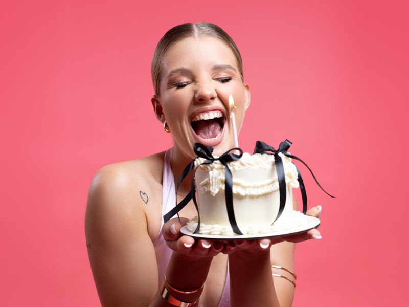 Birthday photo shoot with an anniversary theme in Bucharest