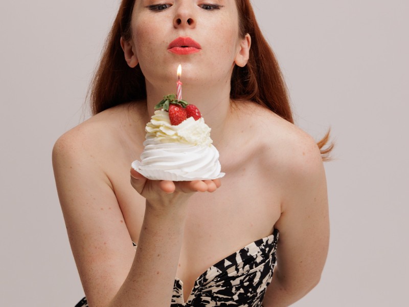 Birthday photo shoot with an anniversary theme in Bucharest