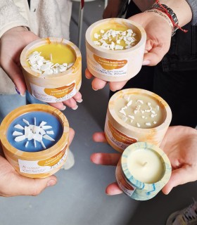 Soy wax scented candle casting workshop in Bucharest
