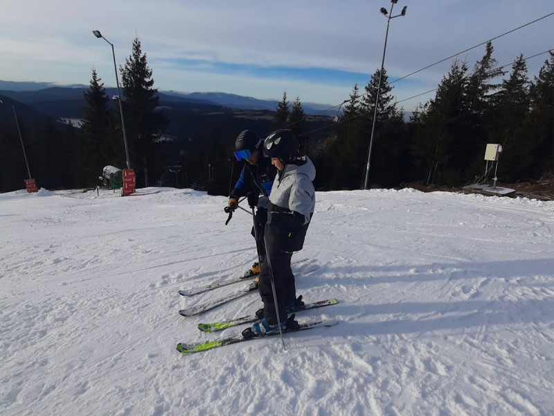 Experinte montane,tabara si cursuri individuale de ski pe partia Marisel Cluj