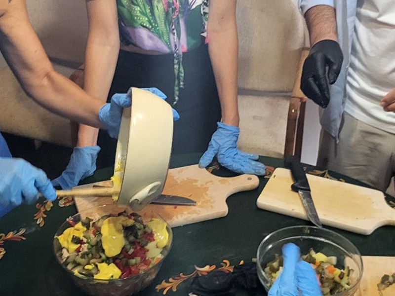 Gastronomy and local traditions, cooking workshop and traditional dances from Transylvania