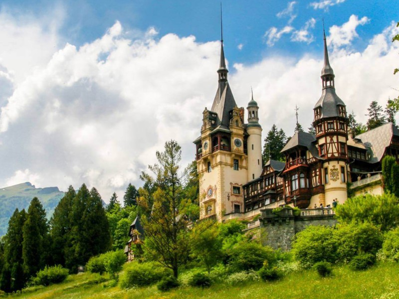 Discover Romania's history - day trip to Peles and Bran castles