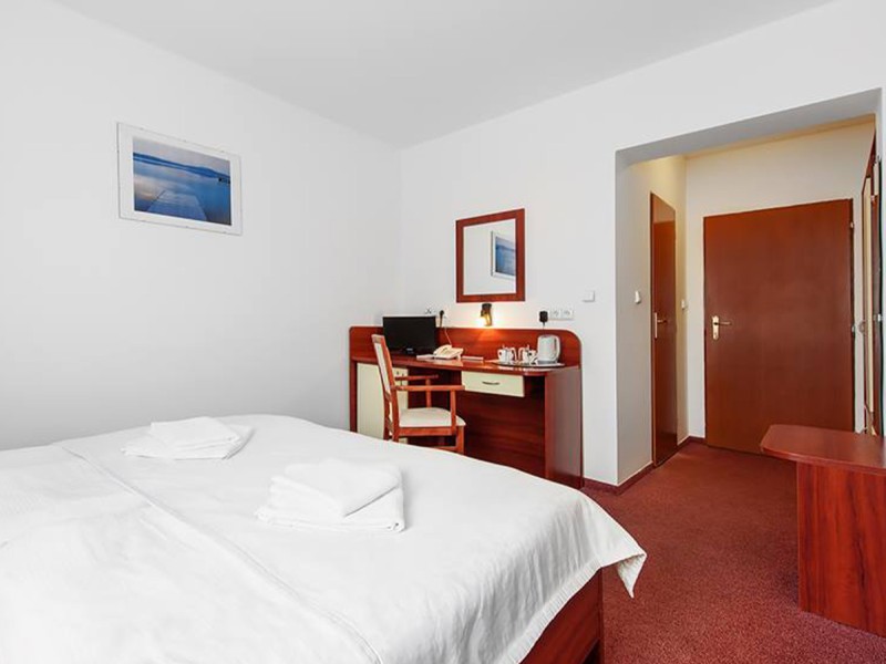 3 zile in Praga, pentru 2 persoane, cu mic dejun sau demipensiune, parcare auto Hotel Marie Luisa