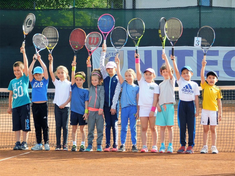 Tennis lessons for children in Bucharest