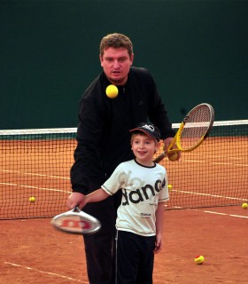 Cursuri tenis pentru copii in Bucuresti - distractie si miscare